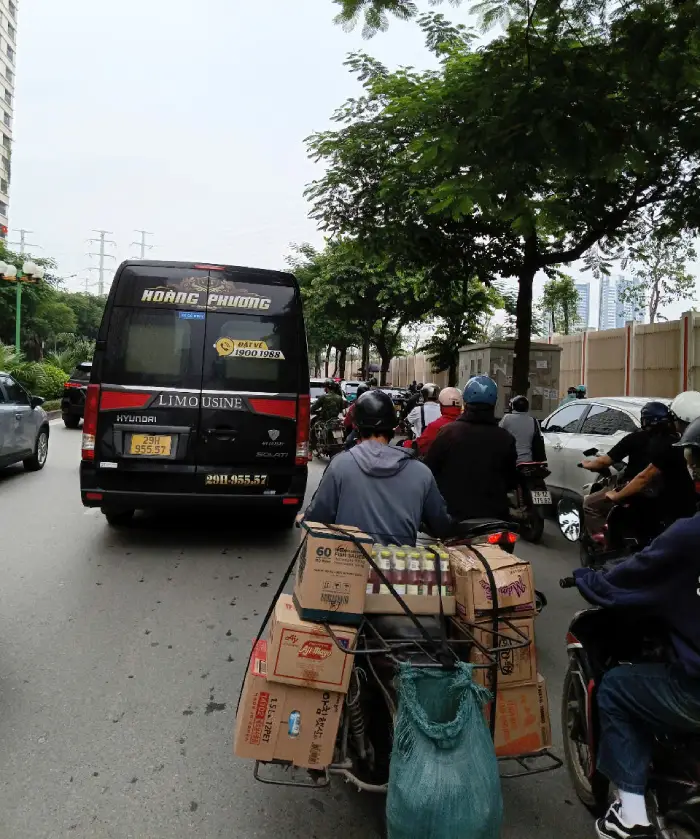 giao tủ nhựa phố Nguyễn Trác Tố Hữu