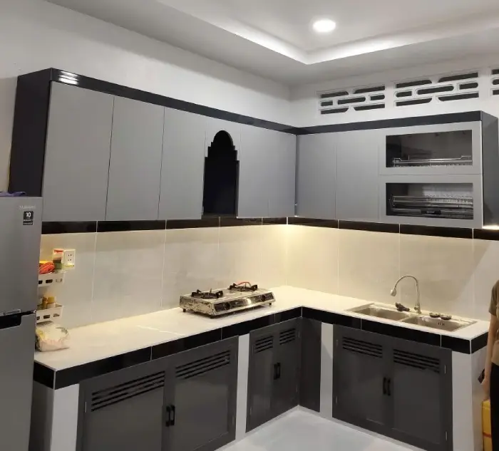 Bàn giao hệ tủ bếp nhựa Vincoplast cao cấp tích hợp ô thờ Ông Táo cho anh Hoàng Long tại thôn Nghĩa Lộ - Yên Nghĩa chiều Chủ Nhật (11/10)