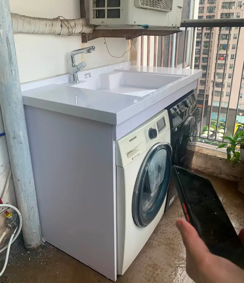 Bàn giao hệ tủ nhựa che máy giặt kèm chậu rửa cho chị Ngân Anh chung cư X25 Phùng Khoang sáng Thứ 5 (8/10)